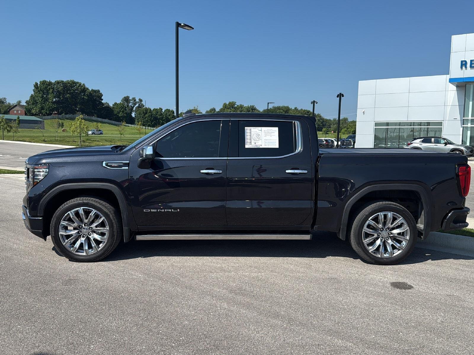 Used 2023 GMC Sierra 1500 Denali Denali with VIN 1GTUUGELXPZ263944 for sale in Kansas City