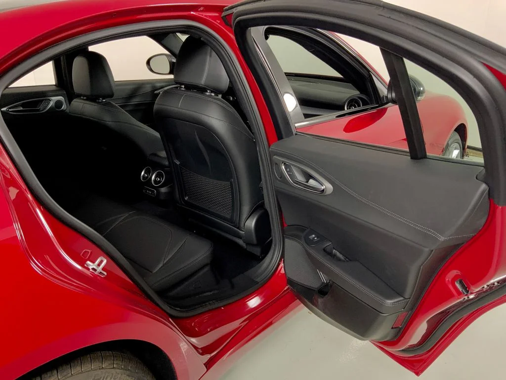 New 2026 Alfa Rosso (Red) Exterior Paint Alfa Romeo Sprint image 32