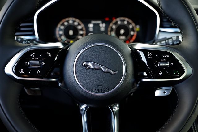 2026 Jaguar F-Pace R-Dynamic S - Photo 36