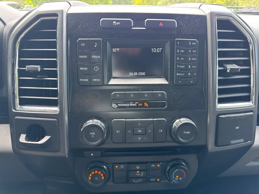 Used 2016 Shadow Black Ford XLT image 13