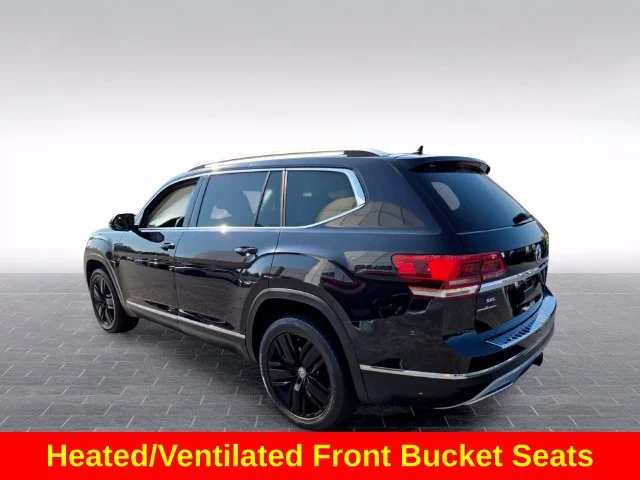 Used 2018 Black Volkswagen SEL Premium image 6
