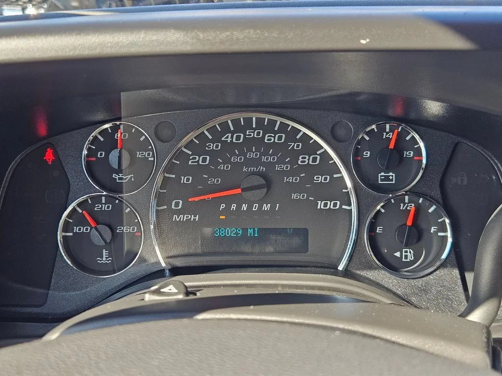 Used 2023 Summit White Chevrolet LS image 15