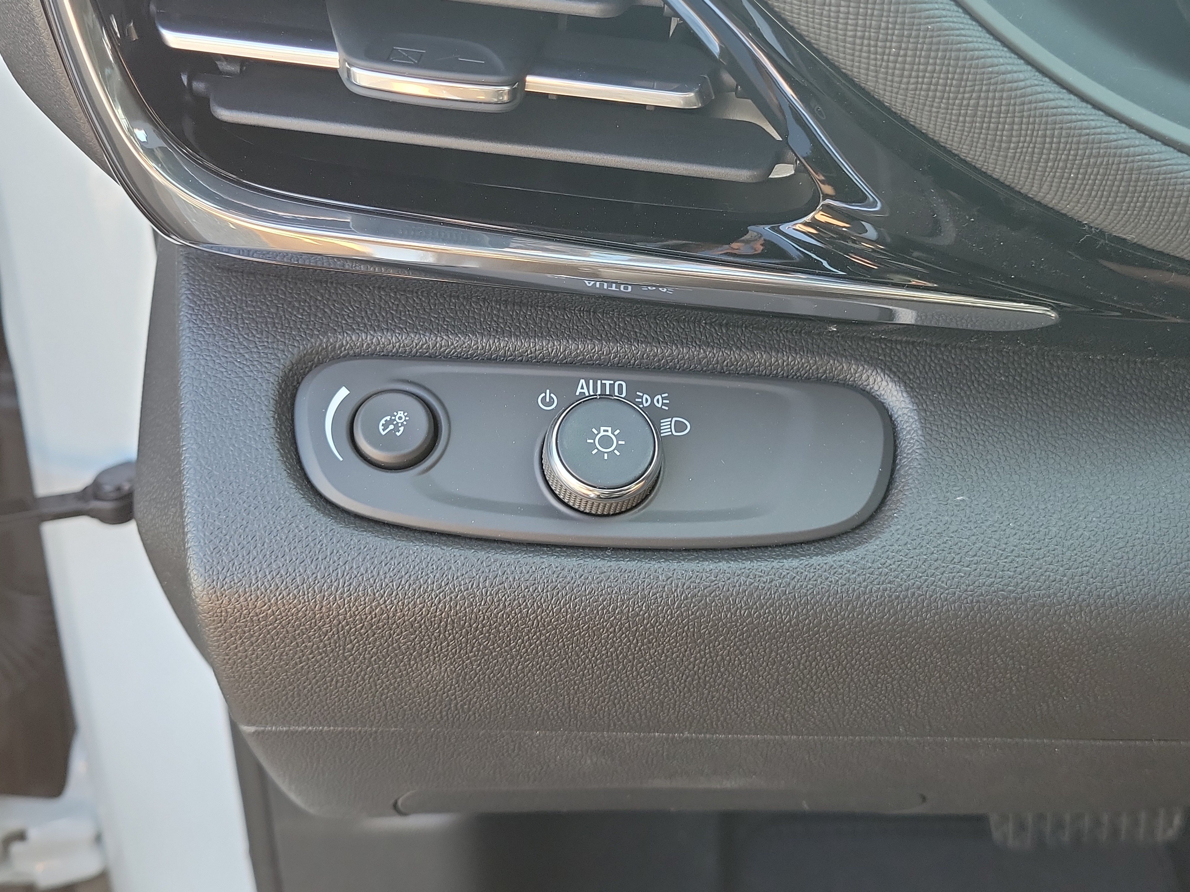 2026 Buick Envista Sport Touring - Photo 21