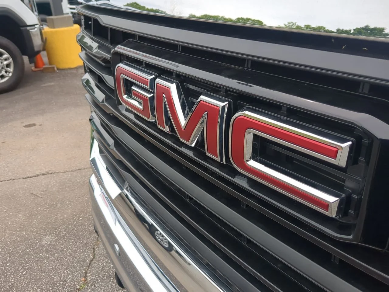 New 2026 Onyx Black GMC Pro DRW image 29