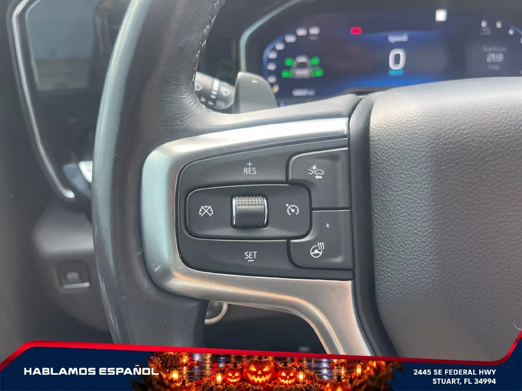 Used 2023 BLACK Chevrolet RST image 19