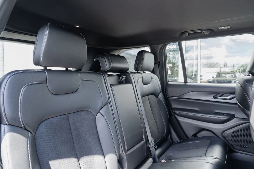 Used 2024 Black Jeep Altitude X image 25
