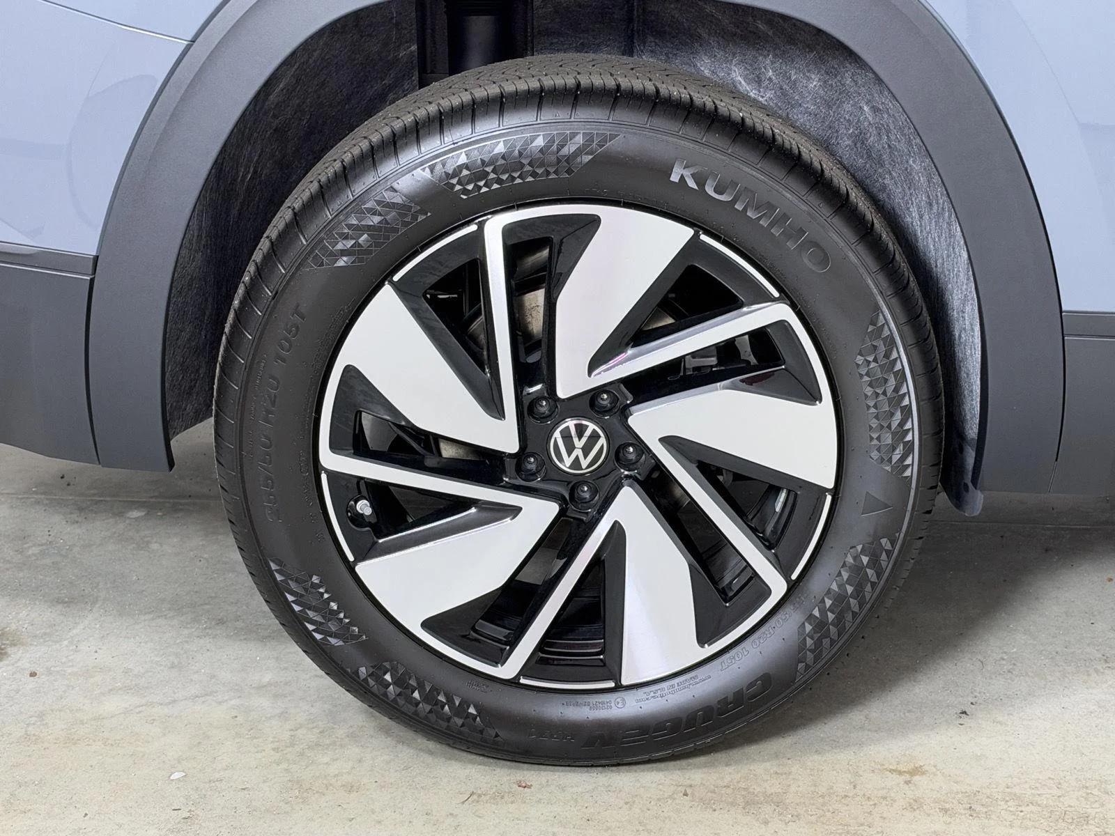 New 2026 Pure Gray Volkswagen 2.0T SE w/Technology image 18