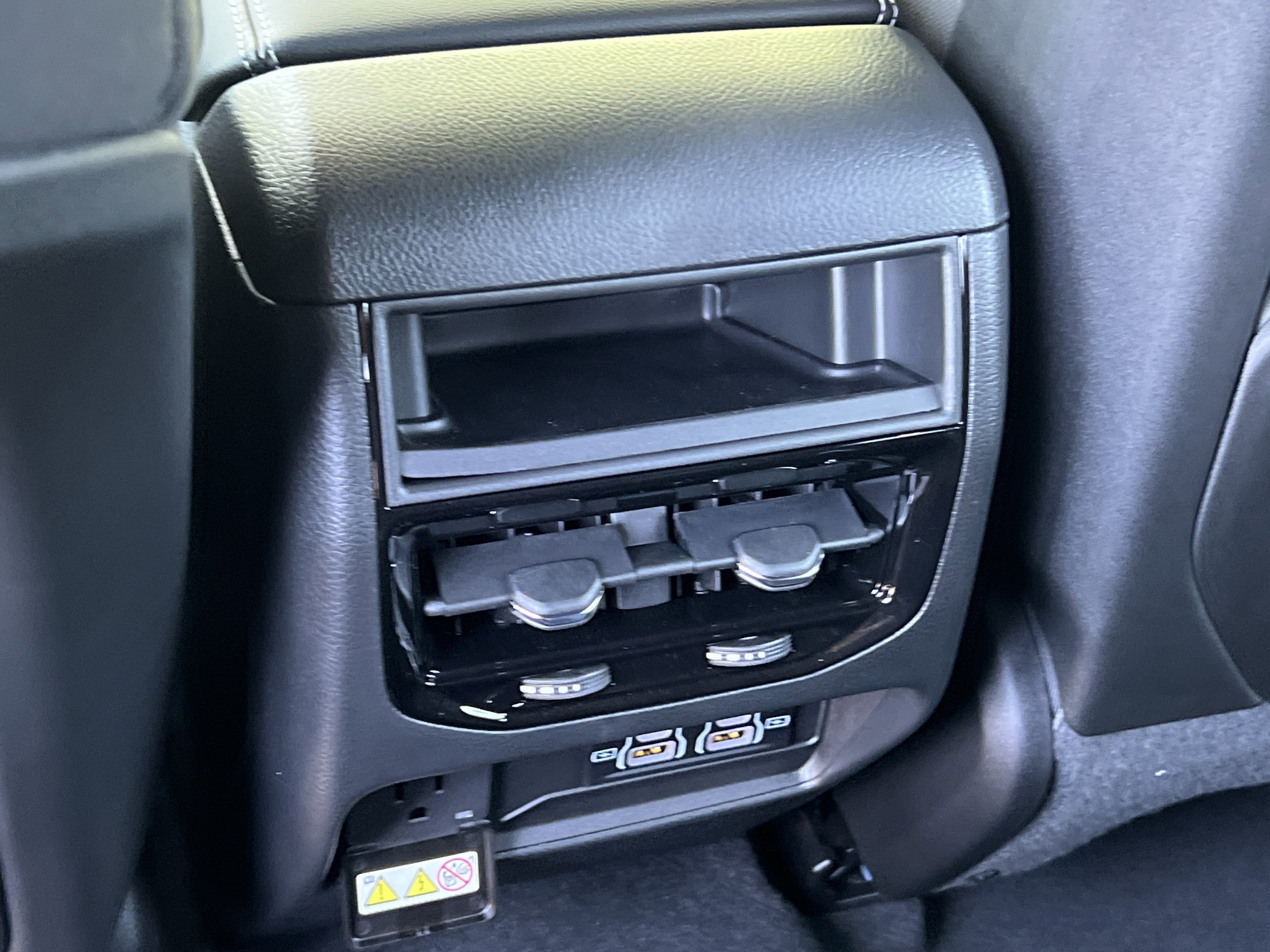 New 2026 Diamond Black Crystal Pearlcoat Jeep Laredo X image 21