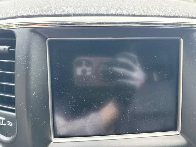 Used 2018 Crystal Metallic Jeep Limited image 19