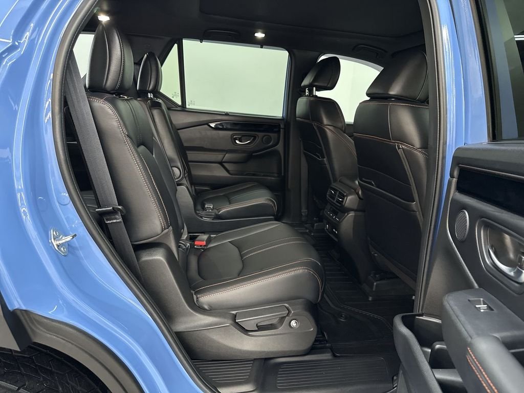 Used 2023 Blue Honda TrailSport image 17