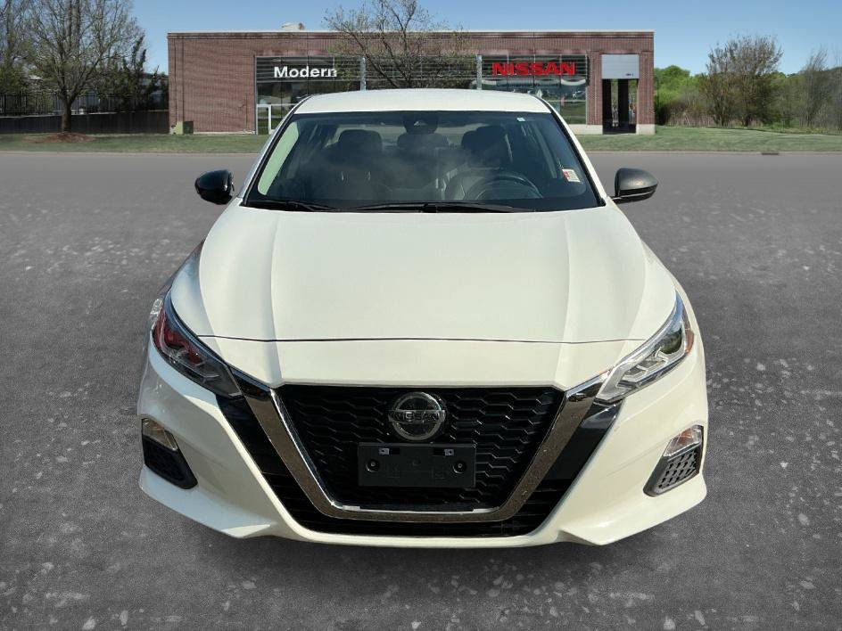 Used 2022 Glacier White Nissan 2.5 SR image 6