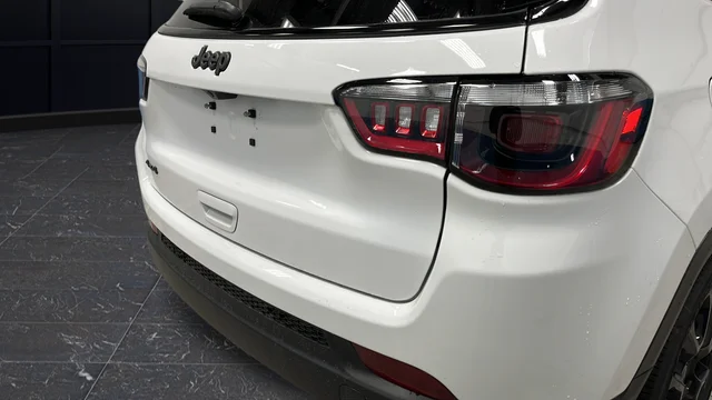 New 2026 Bright White Clearcoat Jeep Latitude image 32