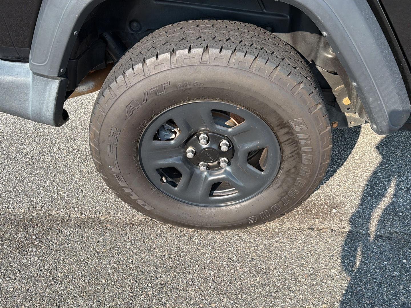 Used 2020 Black Clearcoat Jeep Sport image 34