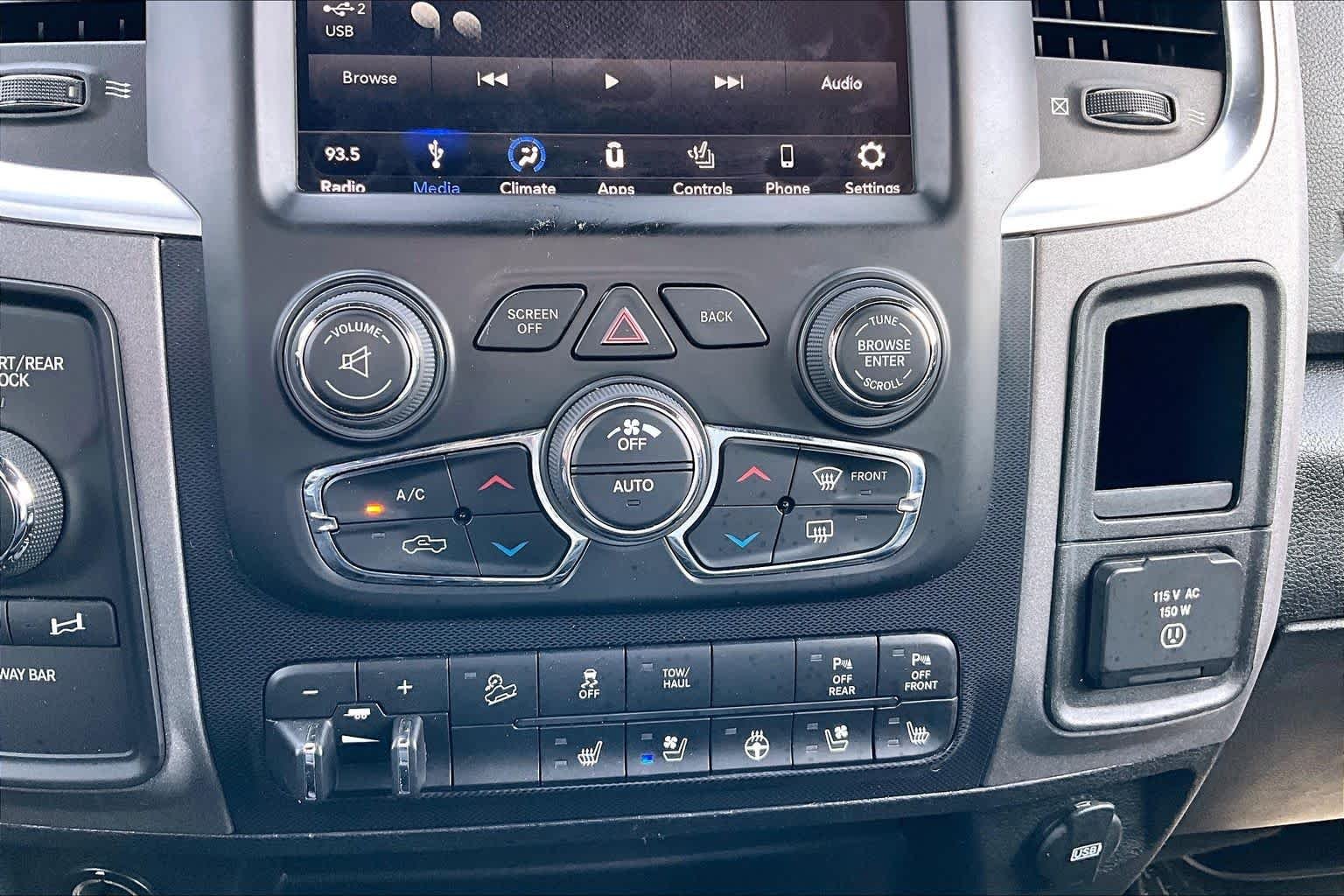 Used 2018 Bright White Clearcoat Ram Power Wagon image 34