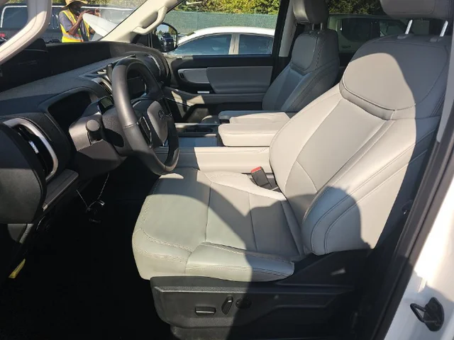 Used 2025 White Metallic Ford Active image 10
