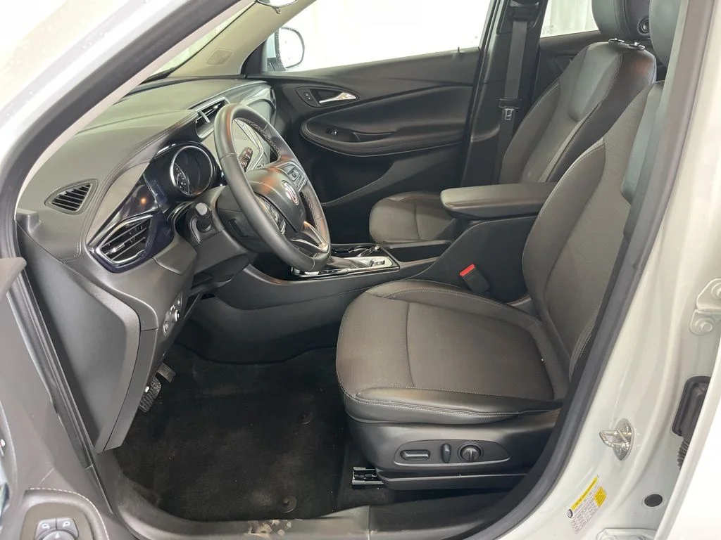 Used 2023 White Buick Preferred image 3