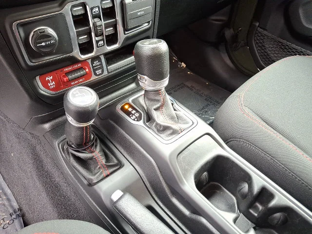 Used 2021 Green Jeep Unlimited Rubicon image 15