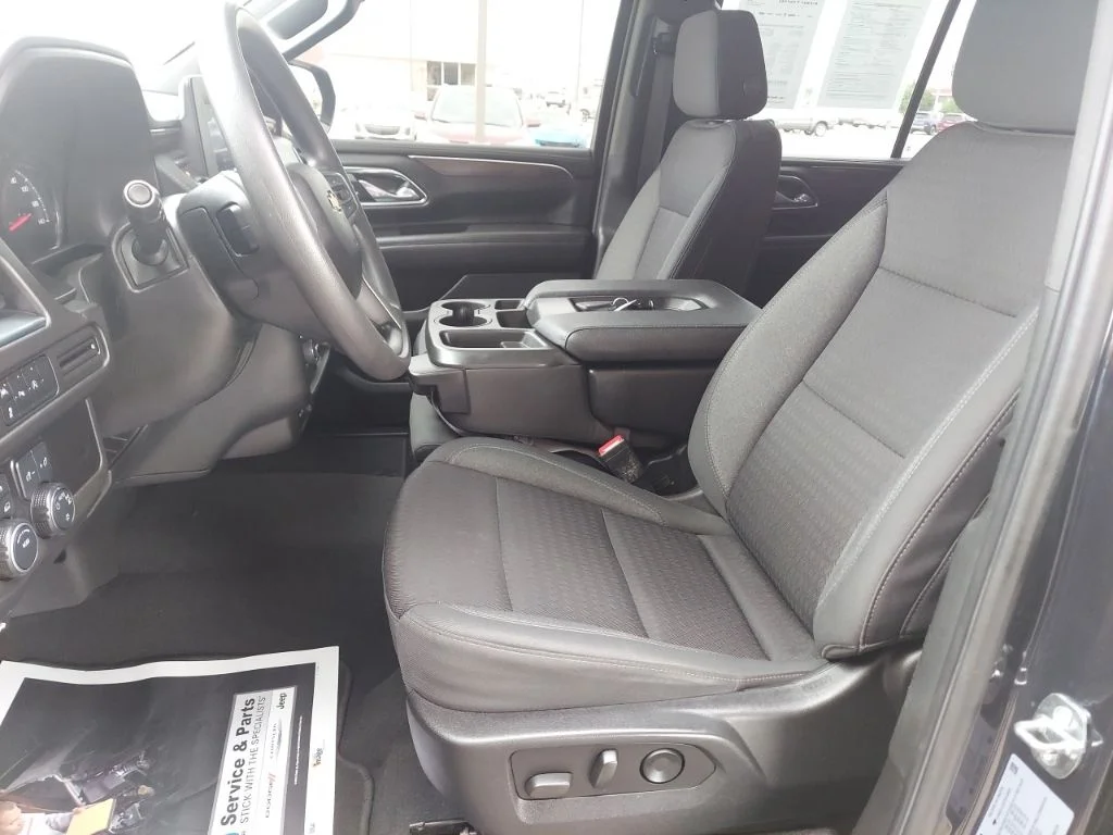Used 2023 Gray Chevrolet Commercial Flee image 17