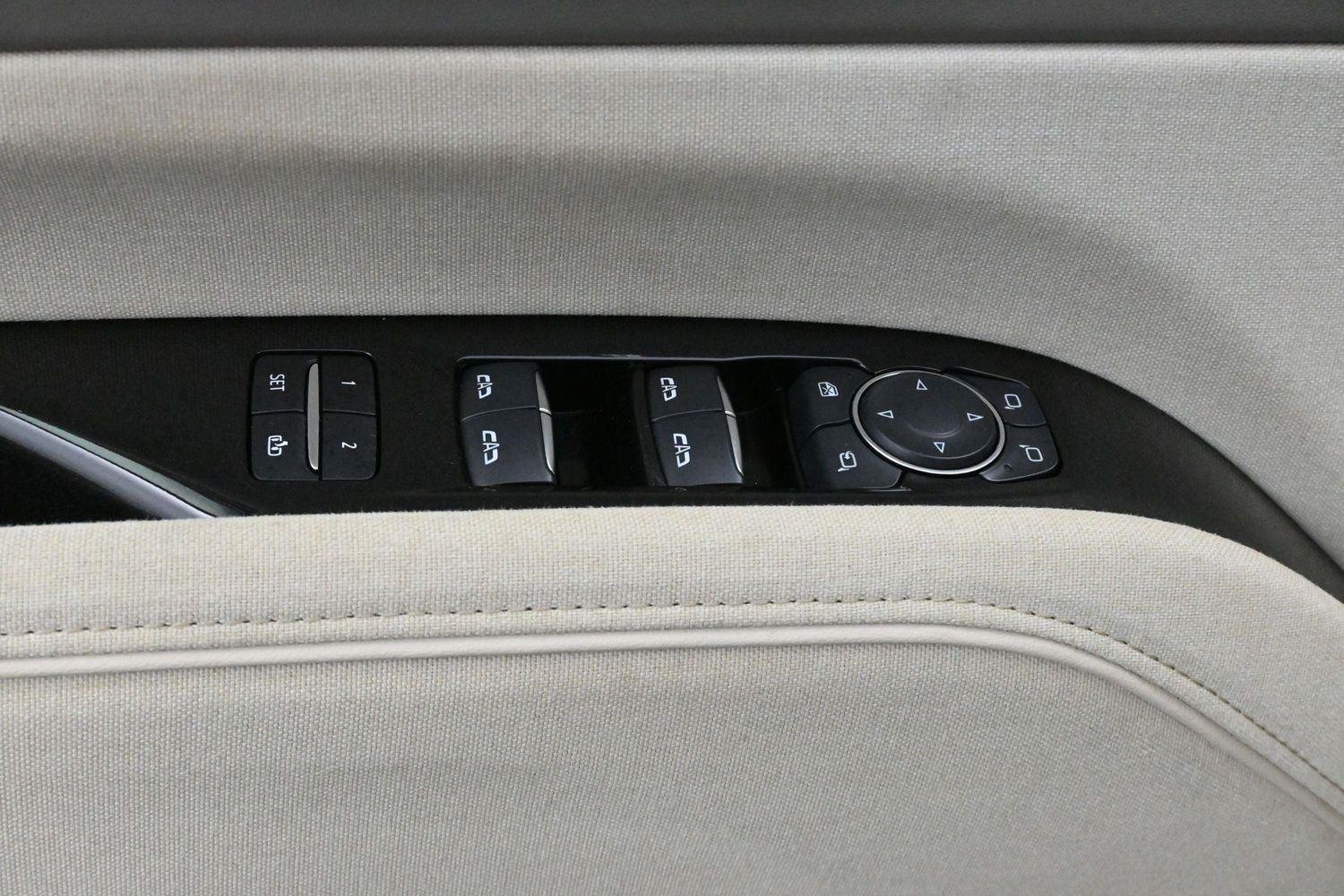 Used 2024 Crystal White Tricoat Cadillac Sport Platinum image 14