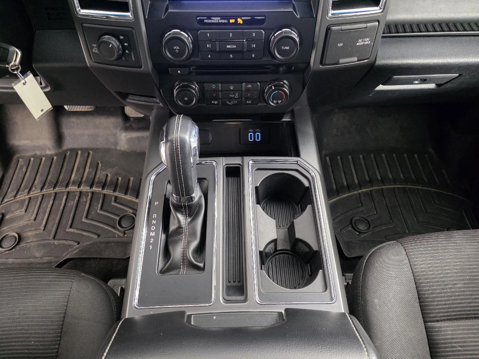 Used 2016 Oxford White Ford XLT image 33
