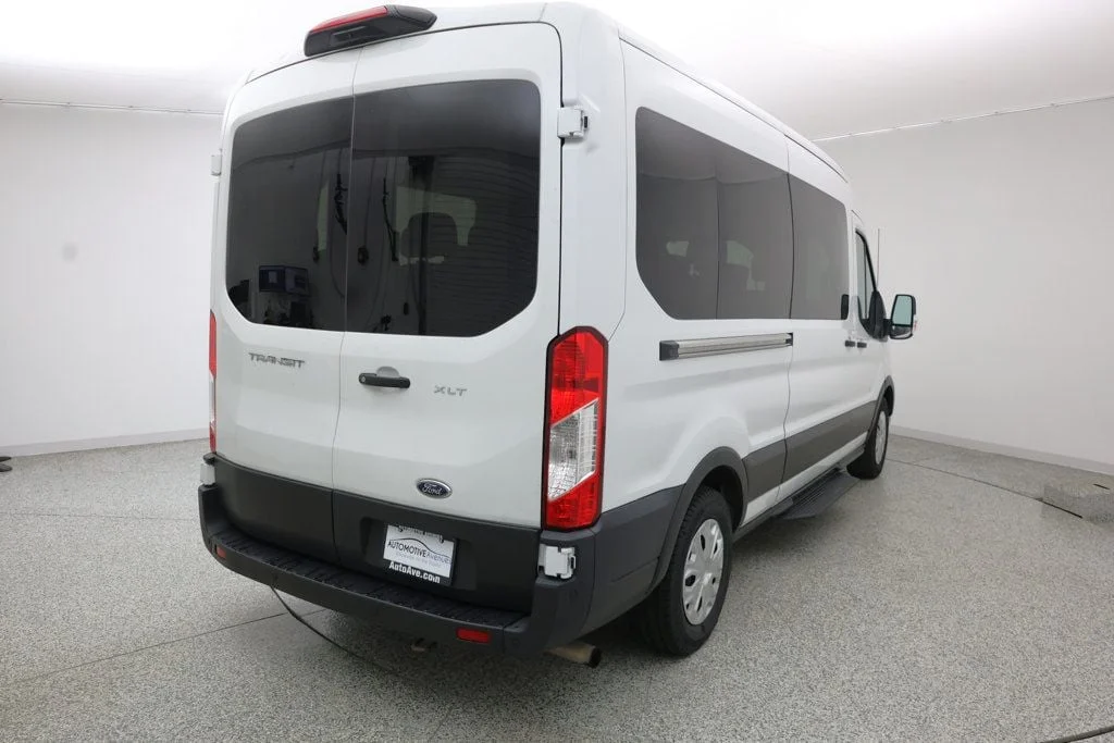 Used 2023 Oxford White Ford T-350 148
