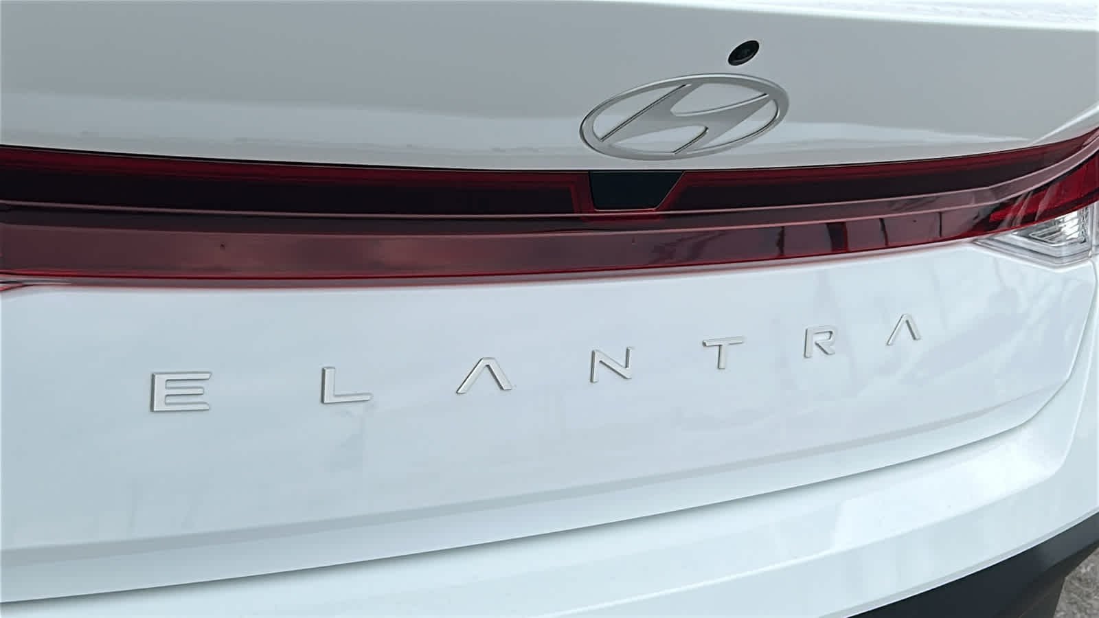 New 2026 Serenity White Hyundai SE image 28
