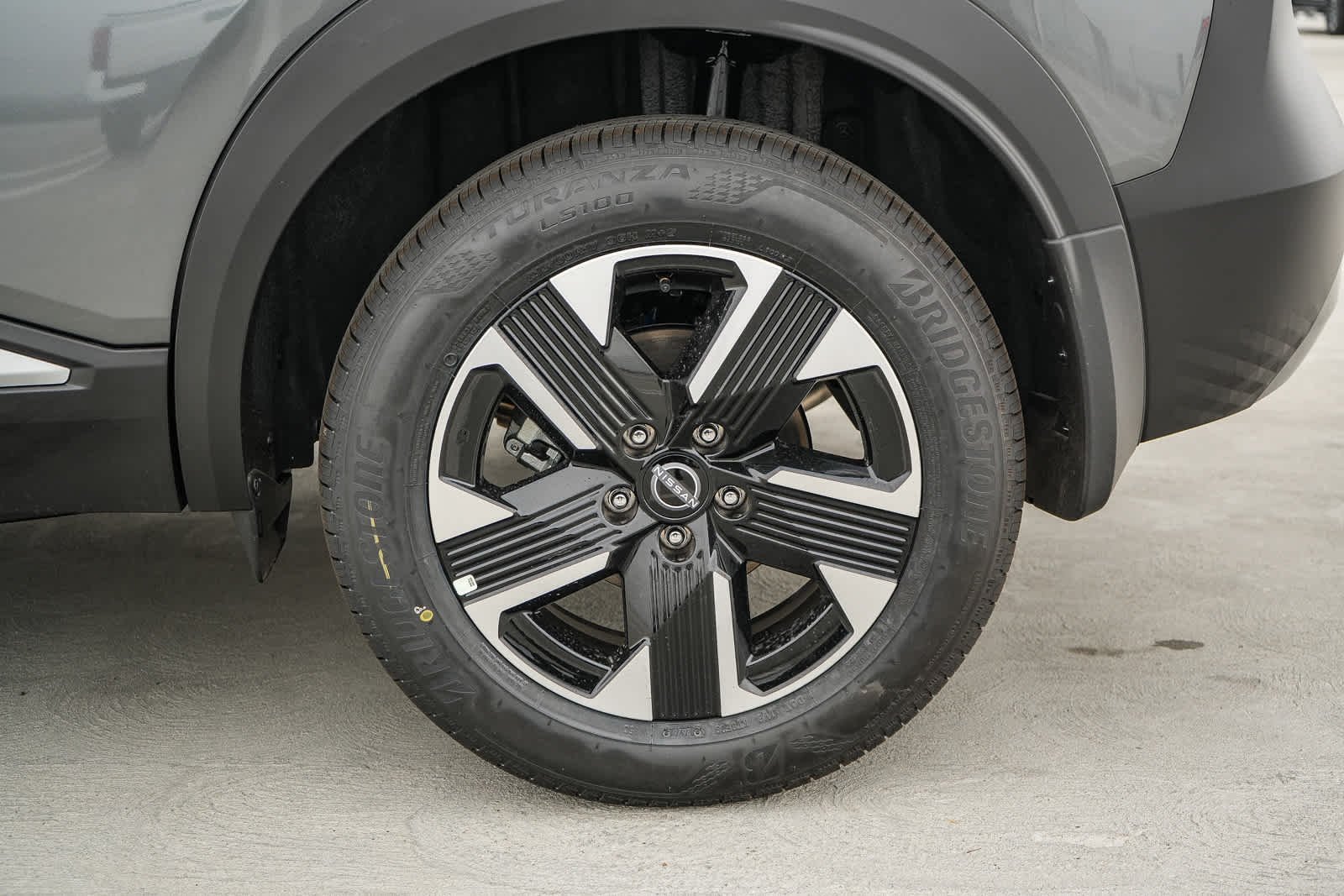 New 2027 Gun Metallic Nissan SV image 10
