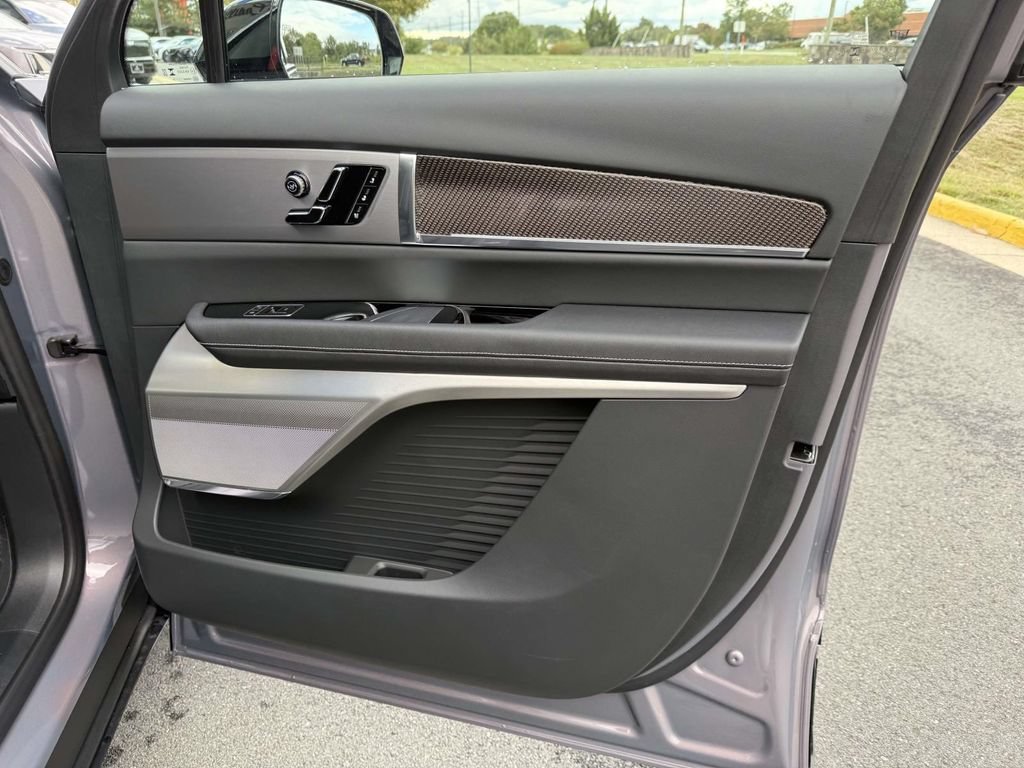 2026 Cadillac VISTIQ Luxury - Photo 14