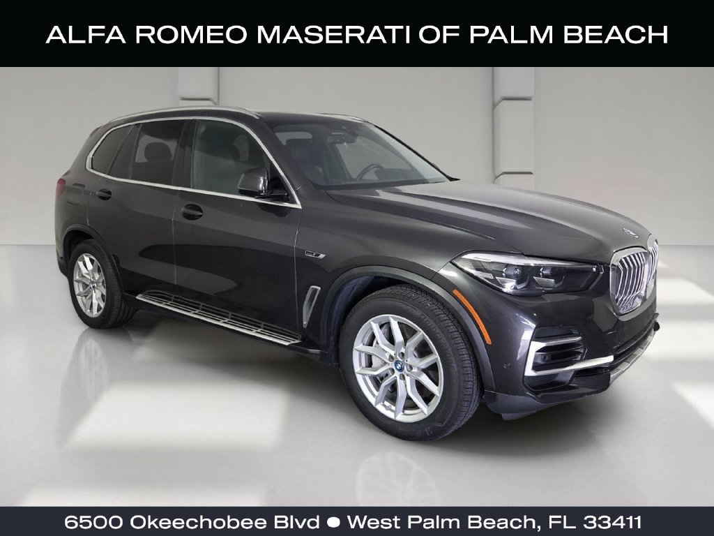 Certified Used 2022 Dark Graphite Metallic BMW xDrive45e image 1