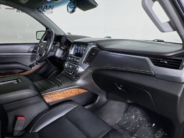 Used 2019 IRIDESCENT PEARL TRICOAT Chevrolet Premier image 44