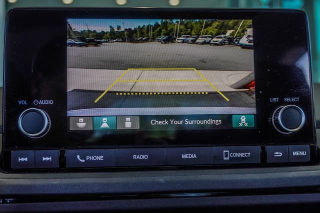 Used 2023 White Honda EX image 28