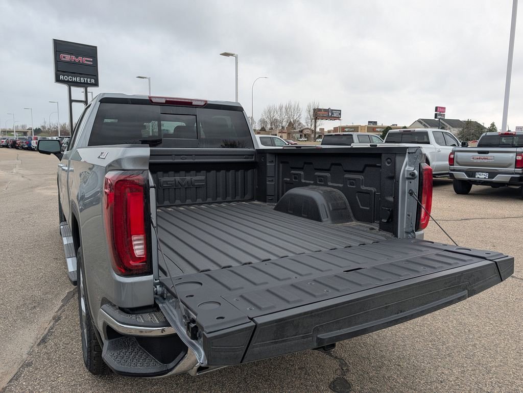 2026 GMC Sierra 1500 SLT - Photo 13
