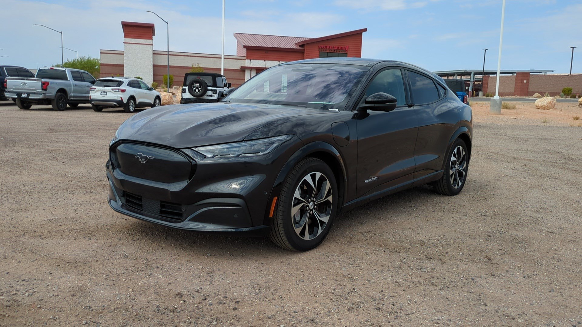 Used 2022 Gray Metallic Ford Premium image 7