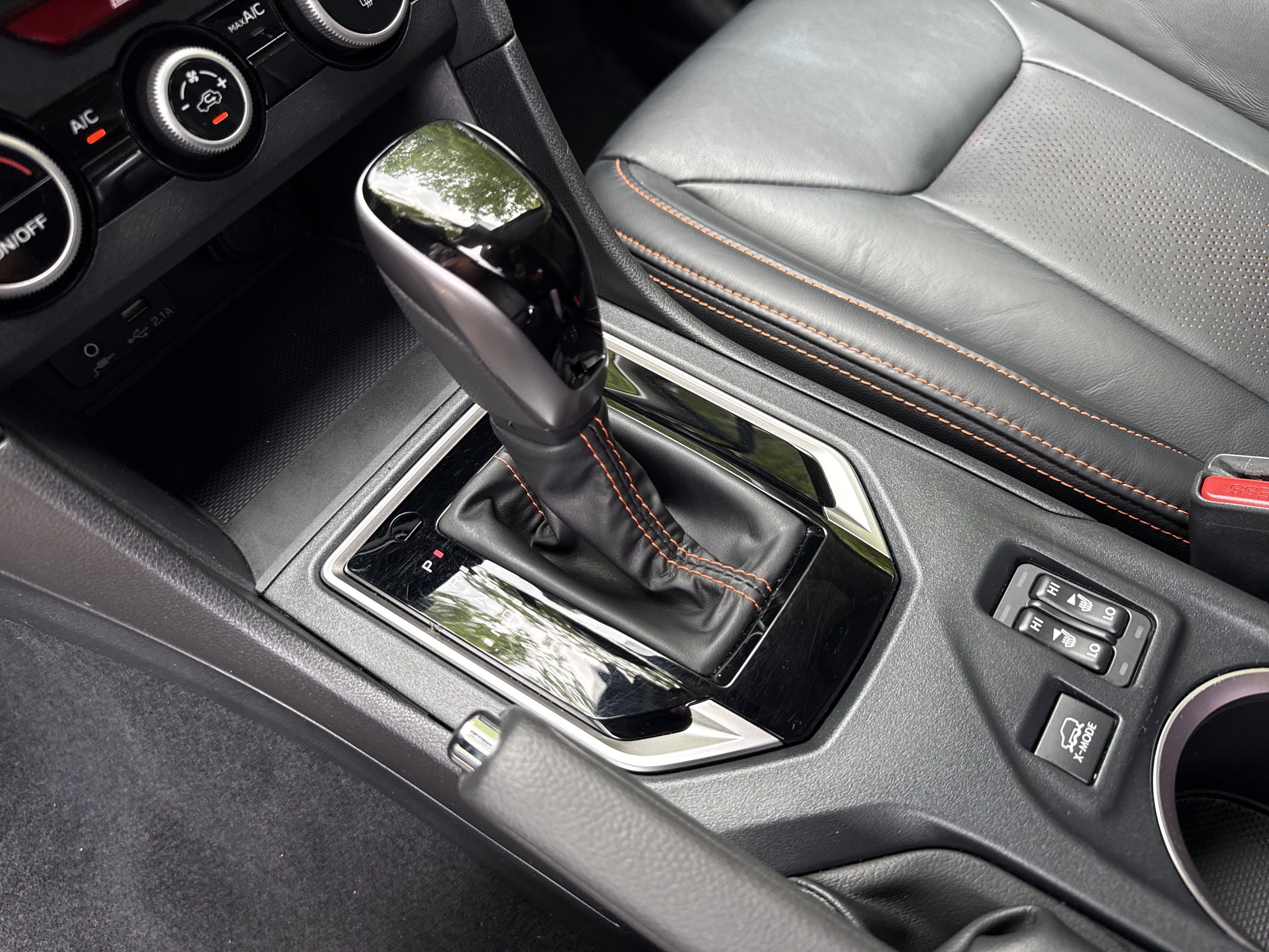 Used 2023 Ice Silver Metallic Subaru Limited image 28
