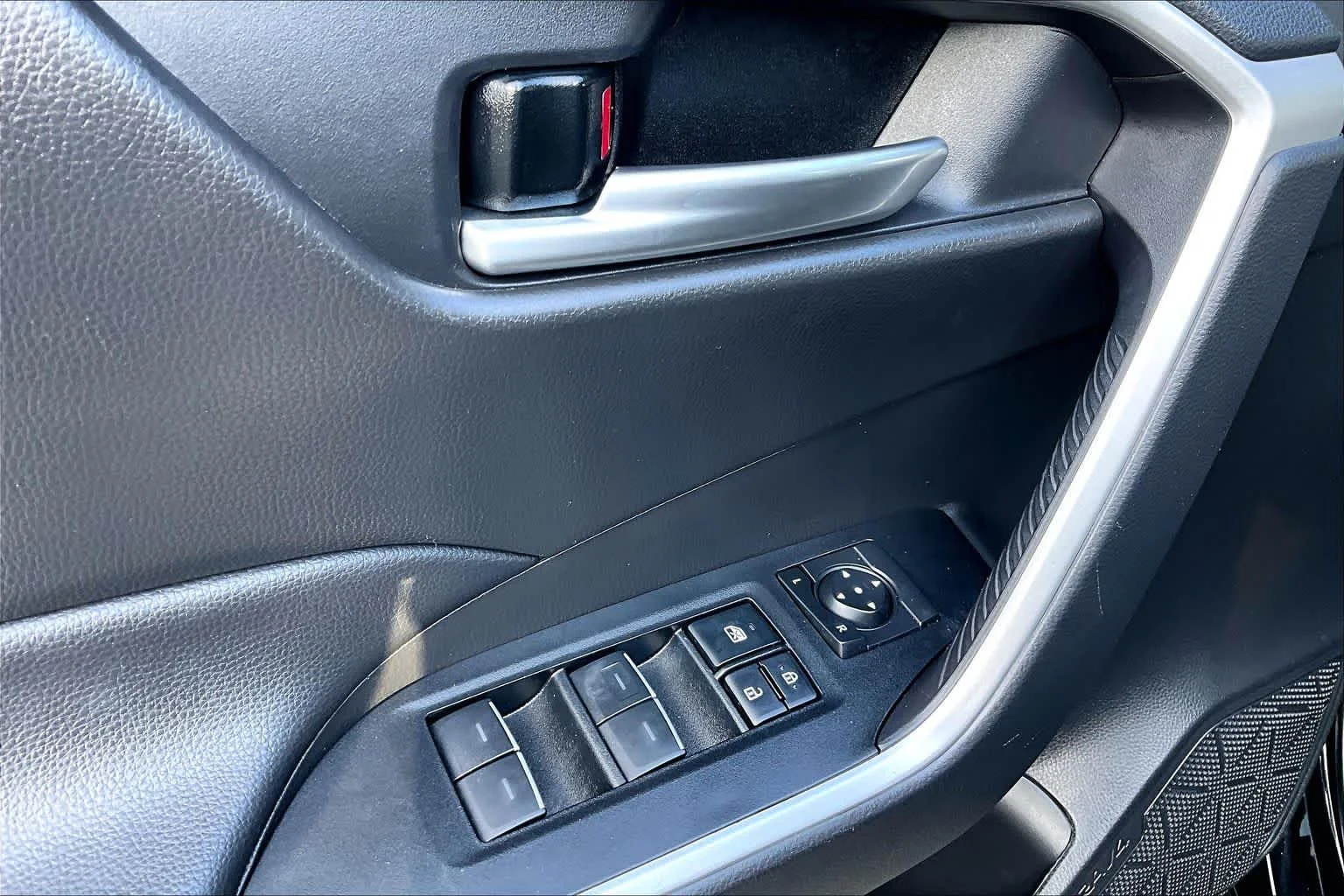 Used 2024 Midnight Black Metallic Toyota XLE image 32