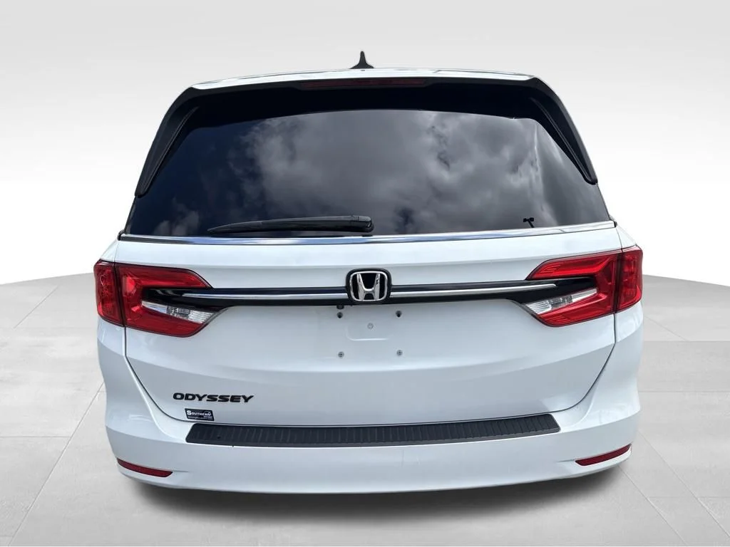 Used 2022 White Honda EX-L image 4