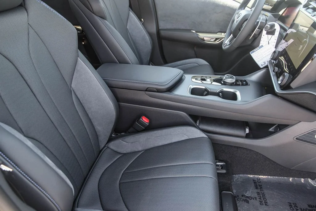 New 2026 Iridium and Black Onyx Lexus  550e F SPORT AWD image 17