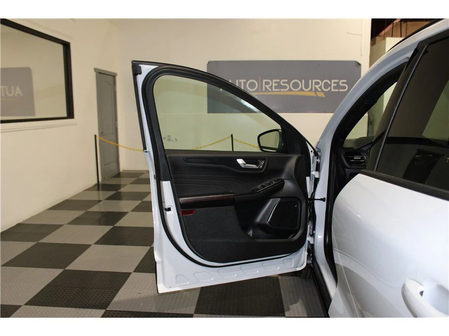 Used 2025 White Ford ST-Line Select image 12
