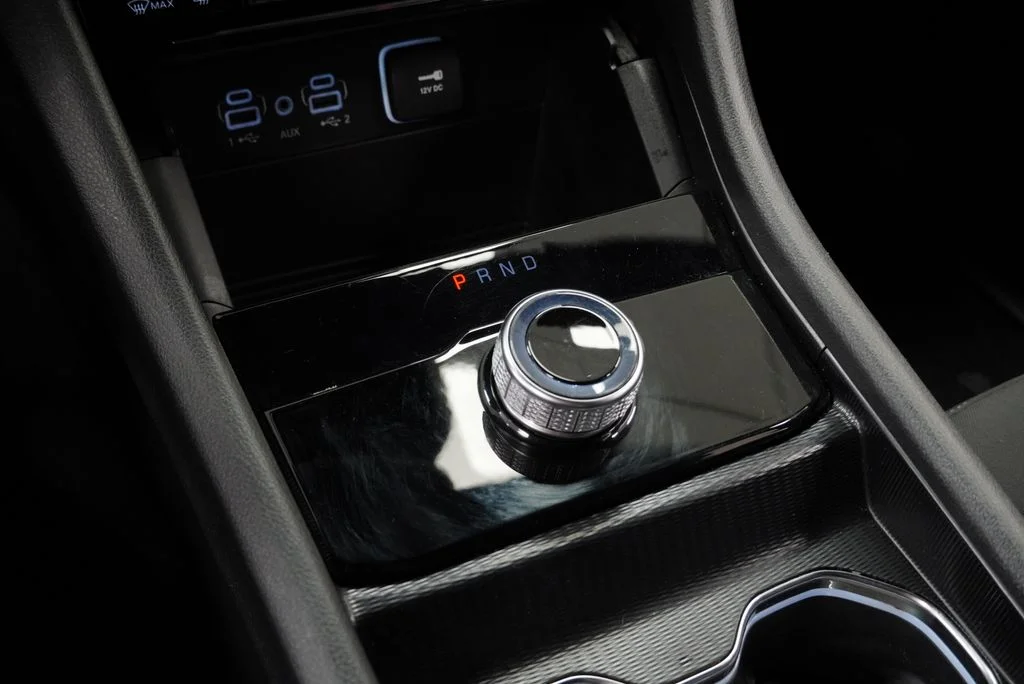 Used 2024 Black Jeep Laredo image 31