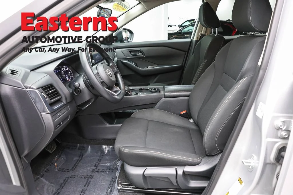 Used 2024 Silver Nissan S image 14