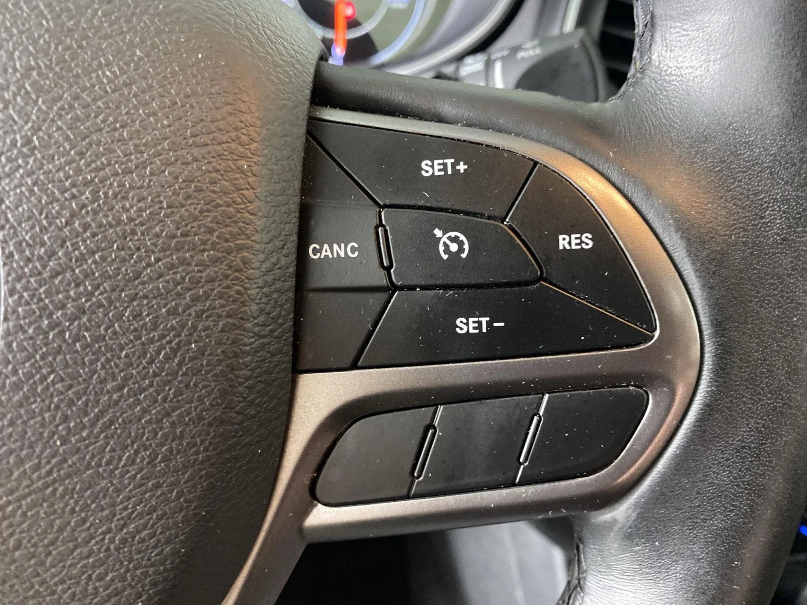Used 2019 Velvet Red Pearlcoat Jeep Latitude Plus image 19