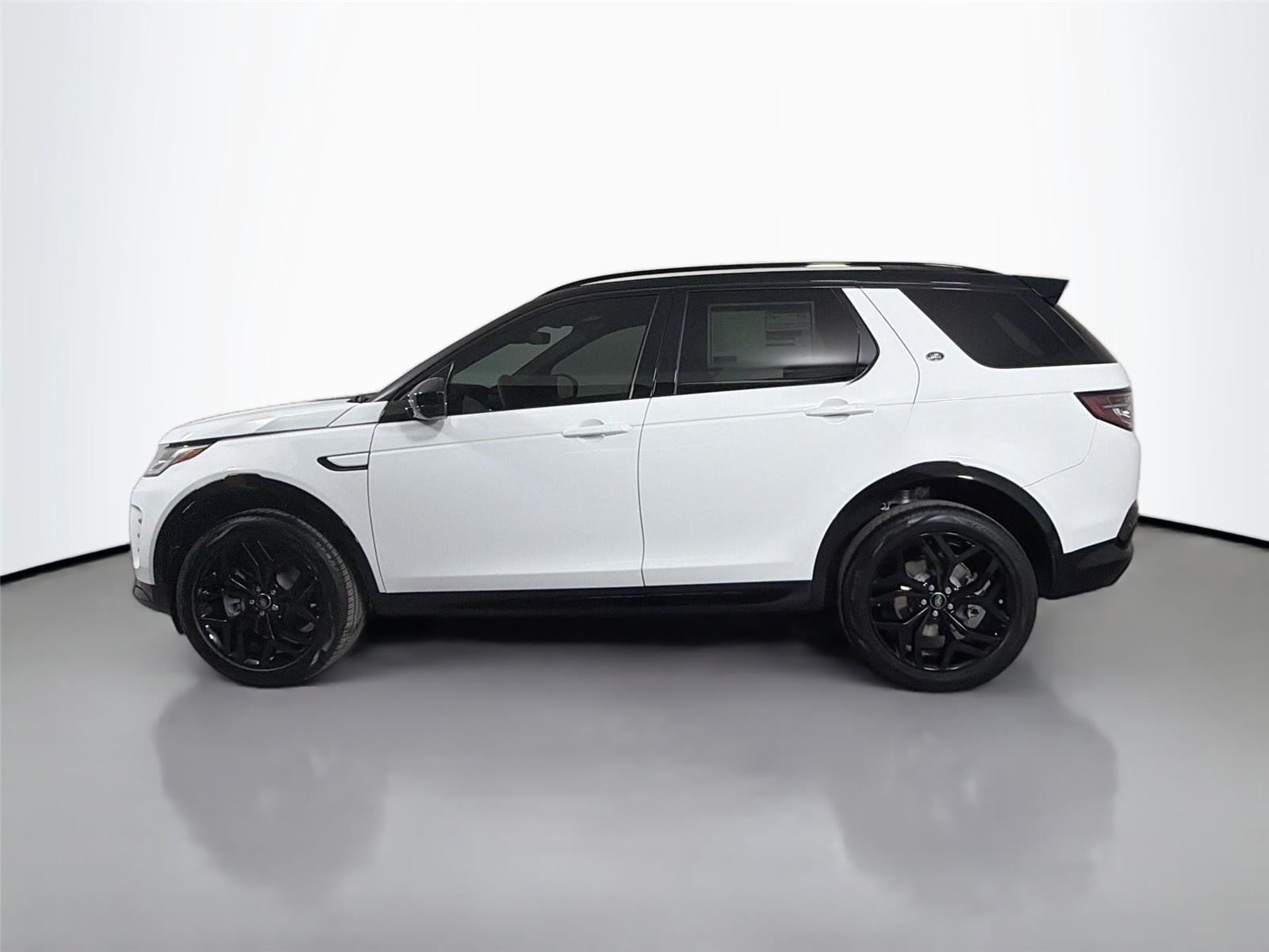 New 2026 Fuji White LAND ROVER  image 8