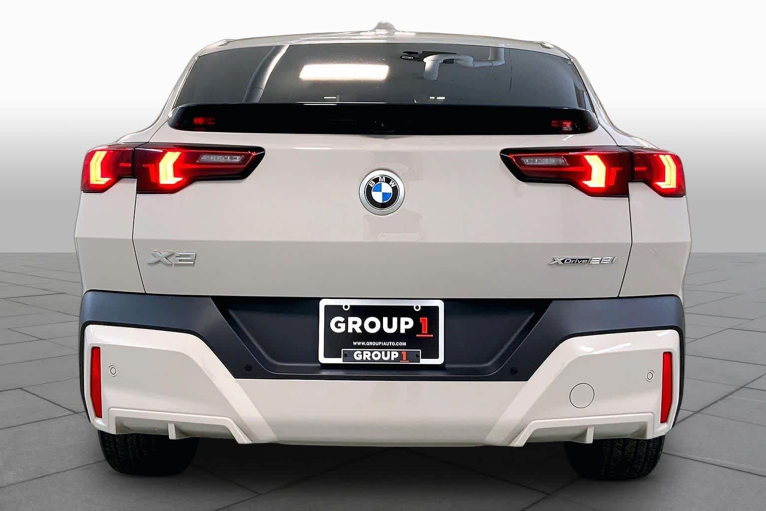 Used 2026 Dune Grey Metallic BMW xDrive28i image 4