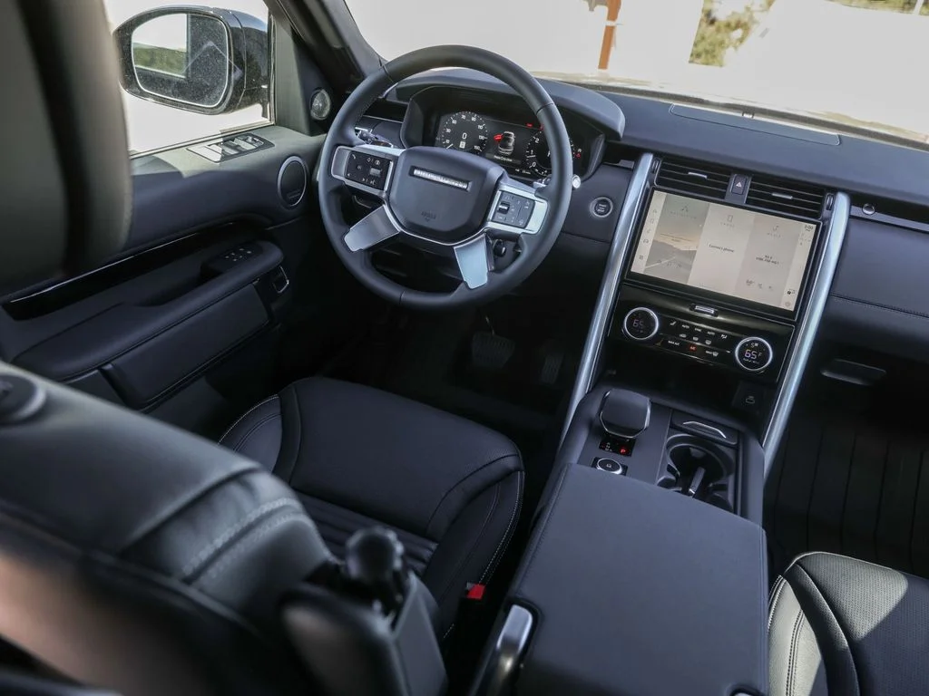 Used 2025 Santorini Black Metallic Land Rover S image 35