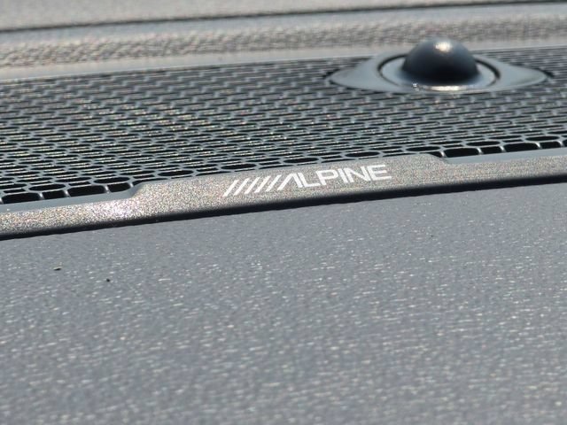 New 2026 Diamond Black Crystal Pearl-Coat Exterior Paint RAM RHO image 13
