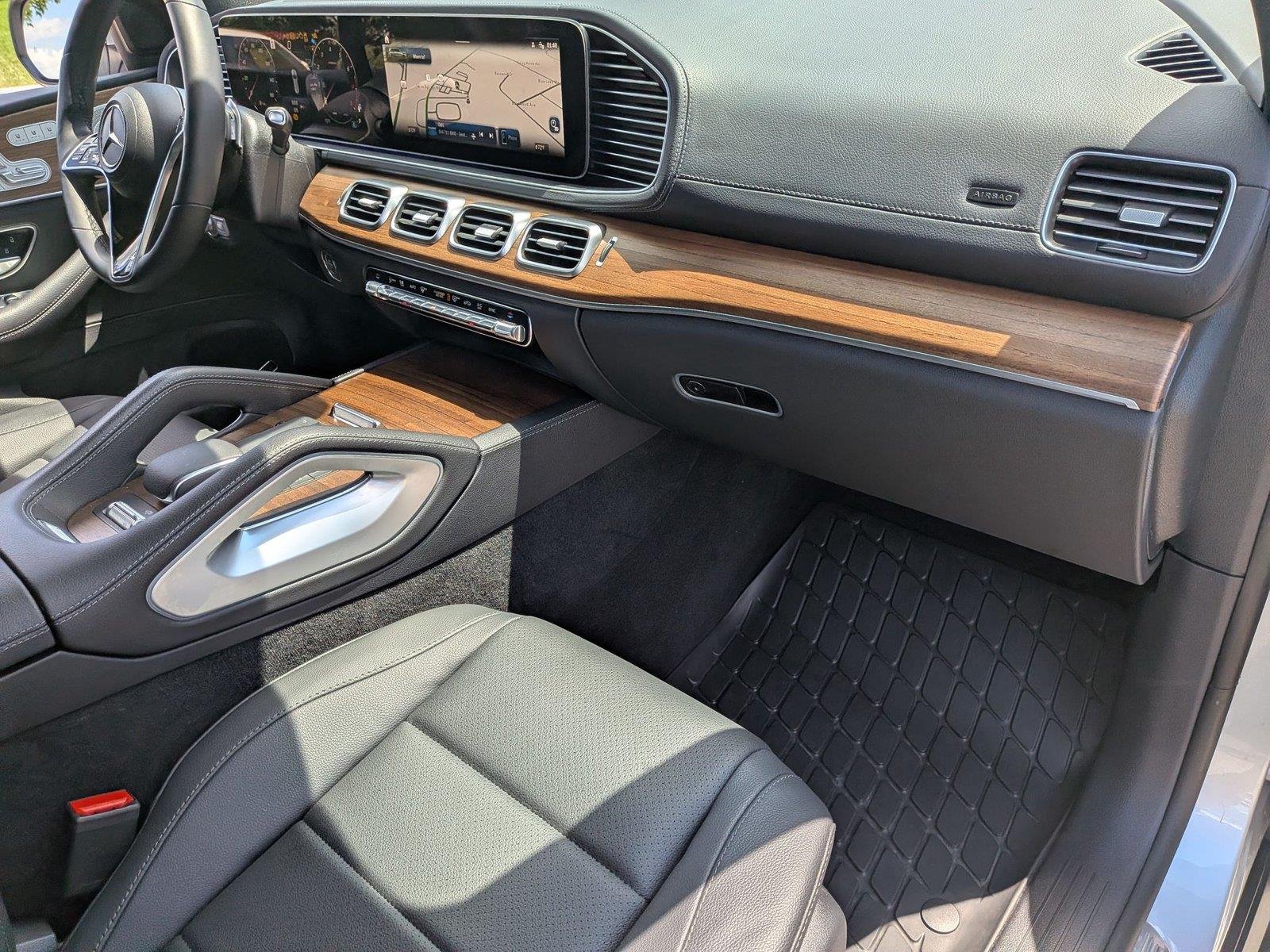 Used 2025 Cirrus Silver Metallic Mercedes-Benz GLS 450 image 38