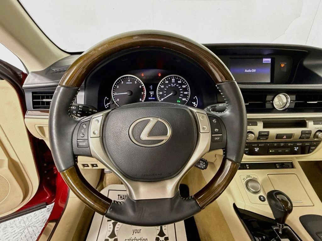 Used 2014 Matador Red Mica Lexus Base image 15