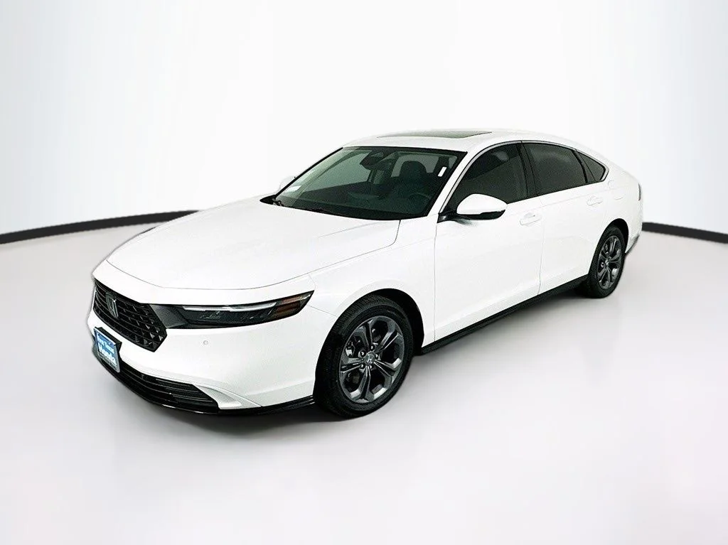 New 2026 Platinum White Pearl Honda EX-L image 4