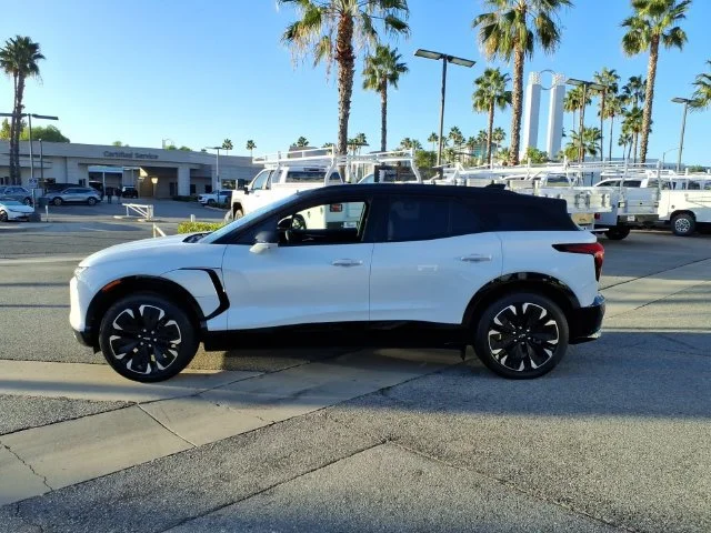 Used 2026 Polar White Tricoat Chevrolet RS image 7