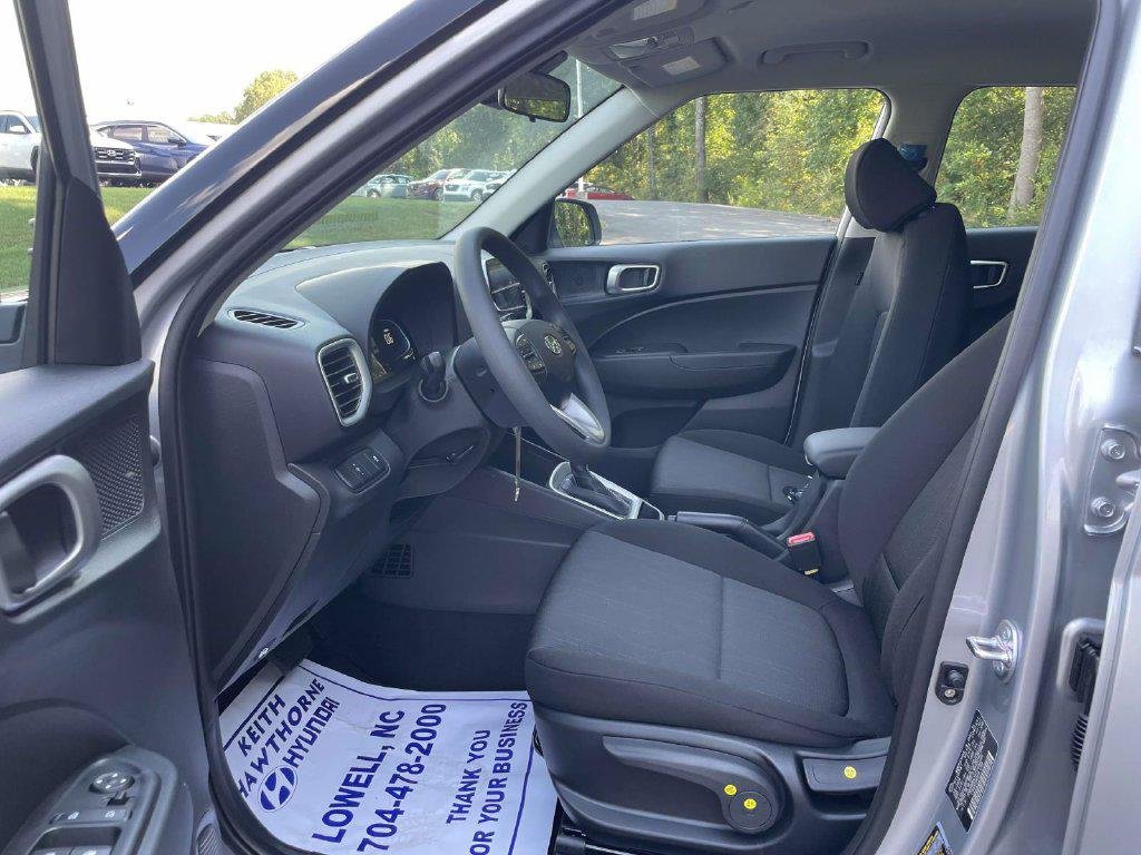 New 2026 Silver Hyundai SE image 15